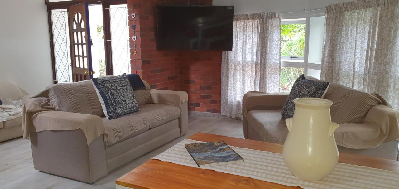 Summer Sand Holiday Cottages Scottburgh Exterior foto